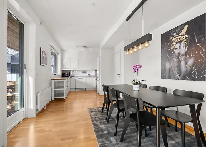 Luxury 3-Bedroom Flat With Seaview In Central Oslo