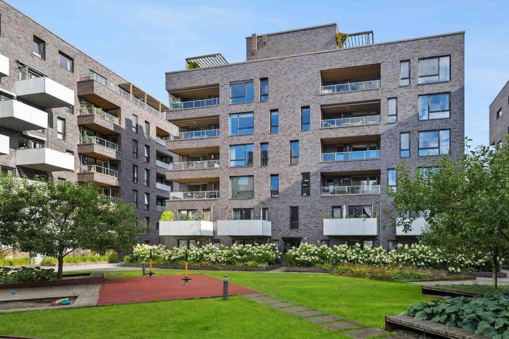 Luxury 3-bedroom Flat With Seaview In Apartment *