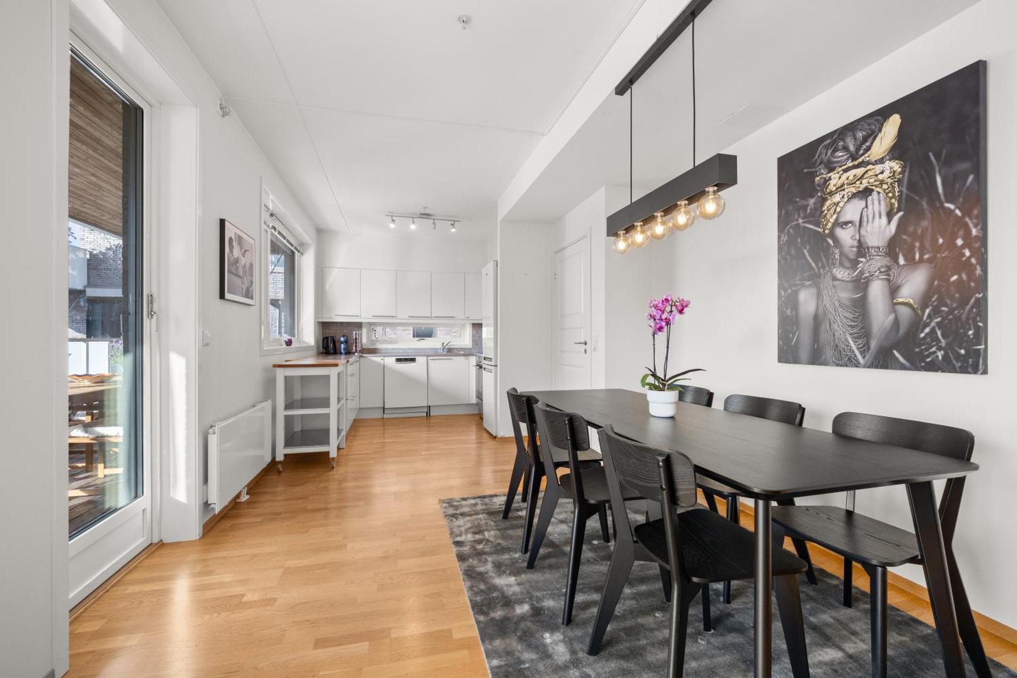 Luxury 3-bedroom Flat With Seaview In * Oslo
