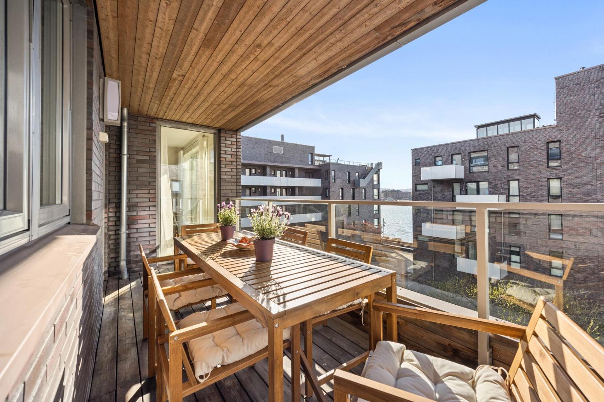 Apartment Luxury 3-bedroom Flat With Seaview In